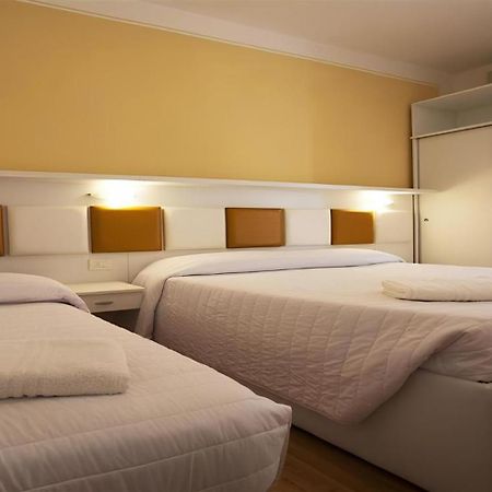 Hotel Gioiosa 체제나티코 외부 사진