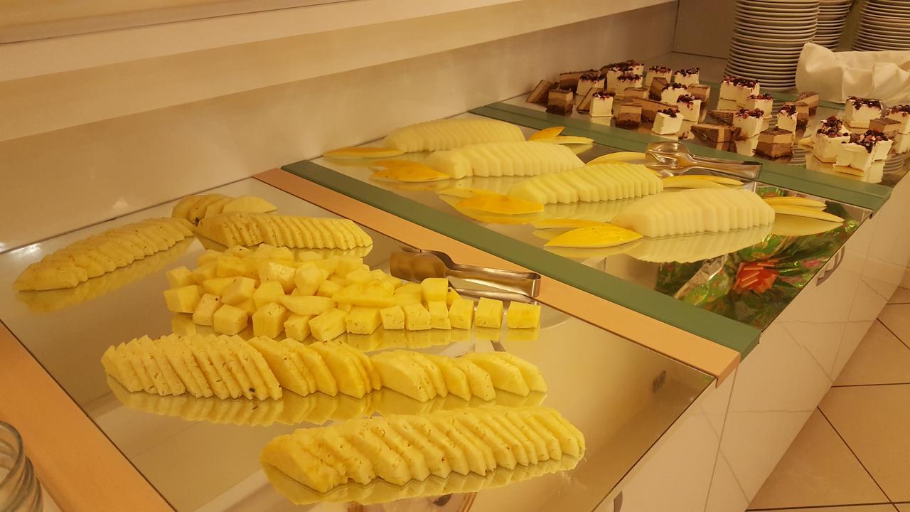 Hotel Gioiosa 체제나티코 외부 사진