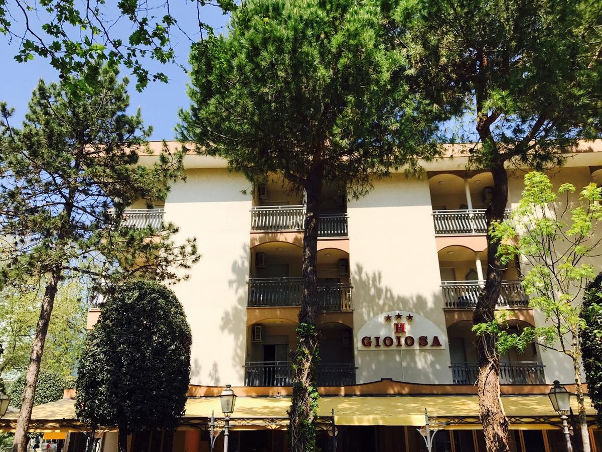 Hotel Gioiosa 체제나티코 외부 사진
